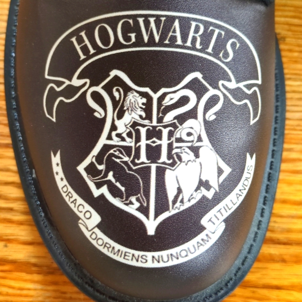 Harry Potter Hogwarts Hufflepuff Brown Vegan Leather Boots Size 10 W/7.5M - Picture 3 of 10